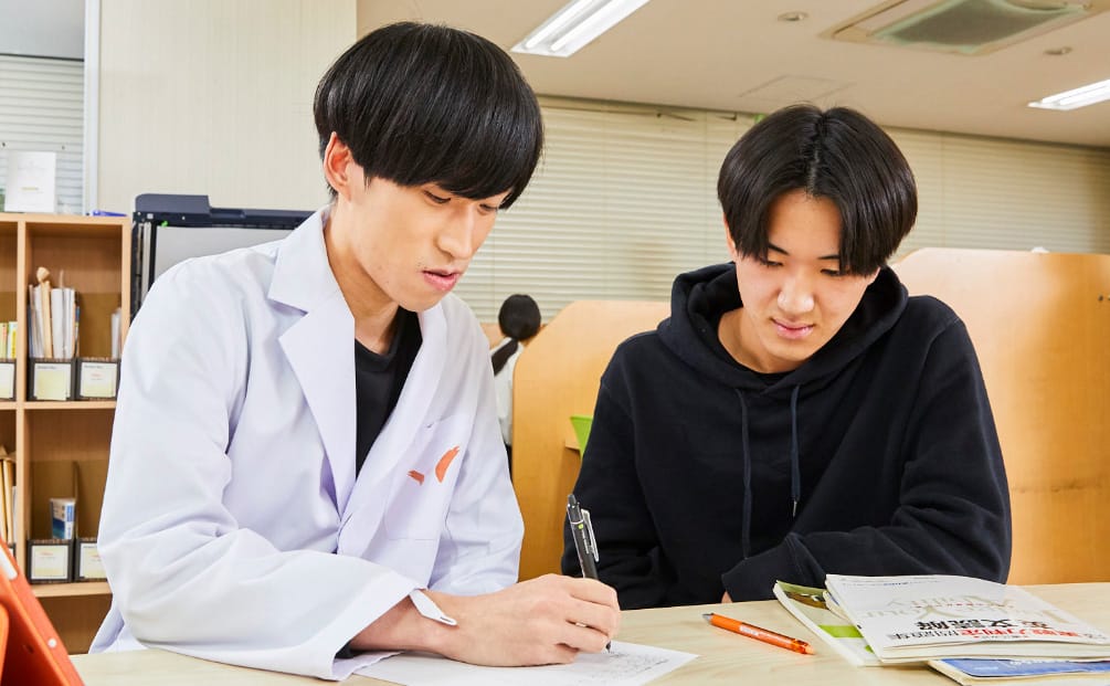 講師が毎週生徒と面談